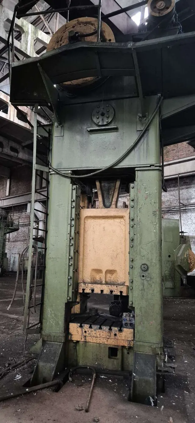 Пресс однокривошипный КВ2536, 40 тонн