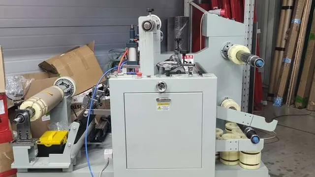 Станок для резки рулонов HX-650FQ
