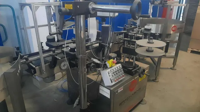 Этикетировочная машина Saturno Simply 2T Италия