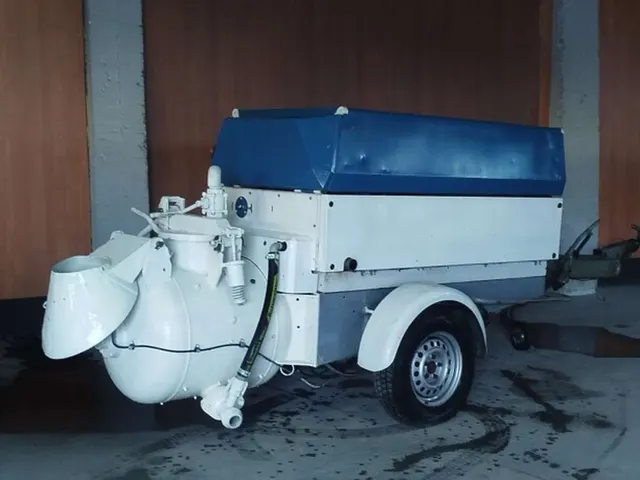 Бетононасос Atlas copco (bunker -tragen), 2005 г. г.в.