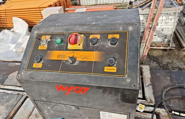 Ножничный подъемник WERTHER International BZX45