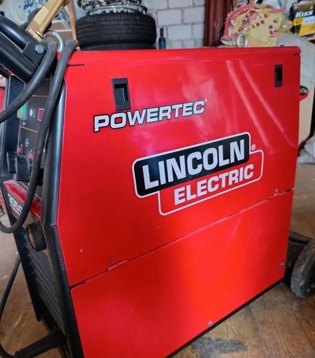 Сварочный аппарат Lincoln Electric Powertec 305C