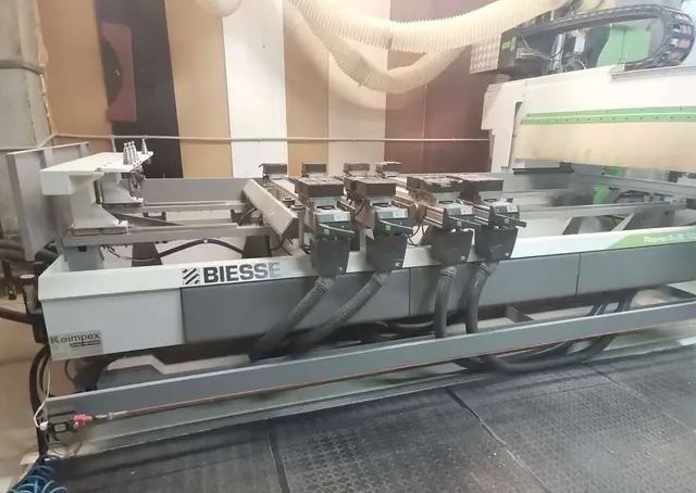 Обрабатывающий центр с ЧПУ BIESSE Rover A-S 1325 UTS