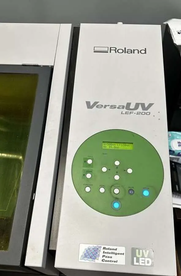 УФ-принтер Roland VersaUV LEF-200