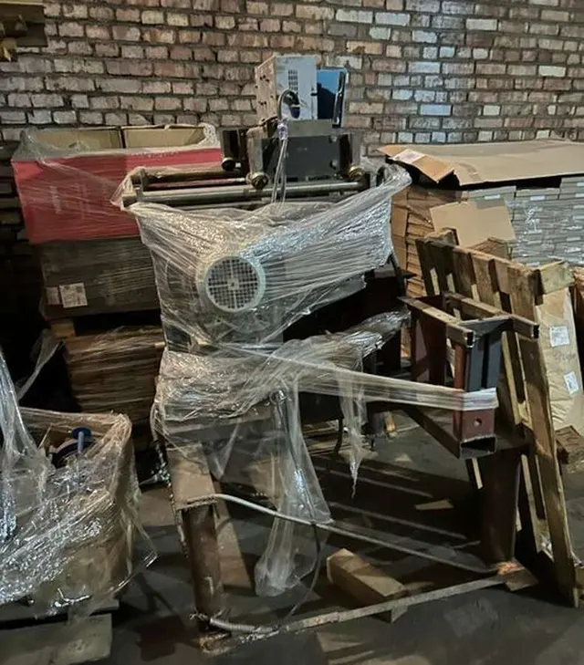 Торцовочный станок для деревянных бань-бочек
