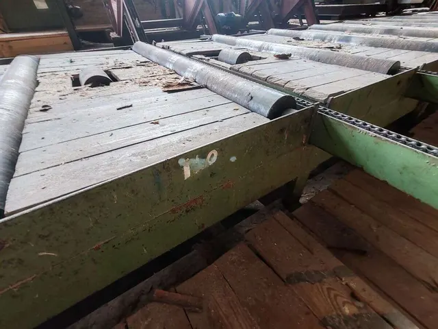 Гатерный рольганг с поперечным транспортёром