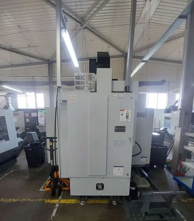 Обрабатывающий центр Haas VF-2 с ЧПУ
