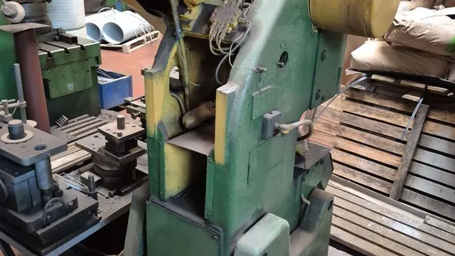 Пресс кривошипный КД 2332 усилие 40 тонн