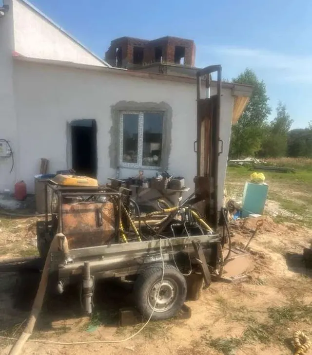 Буровая установка на базе прицепа Челябинск