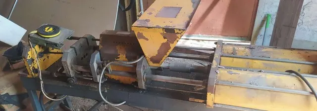 Станок для литья пластмасс