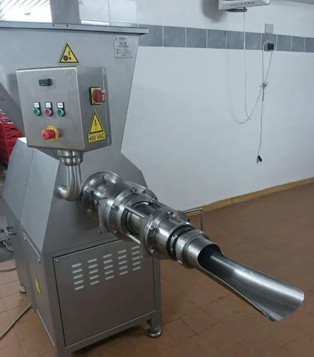 Пресс шнековый механической обвалки SM 620