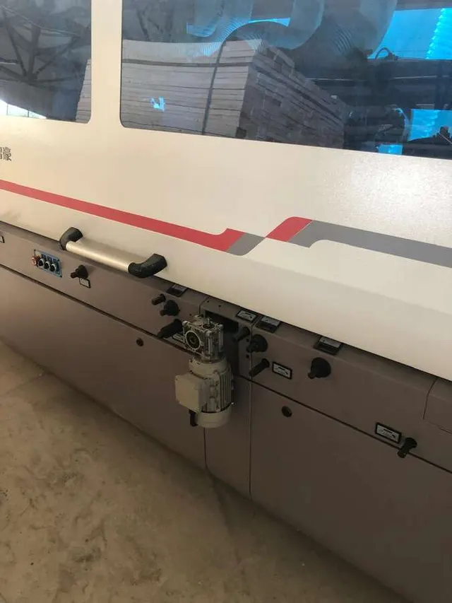 Четырехсторонний станок VH-M633V