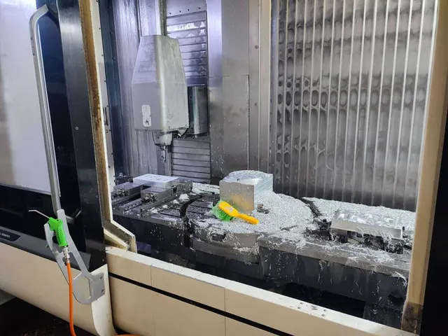 Обрабатывающий центр DMG MORI DMF 180-7