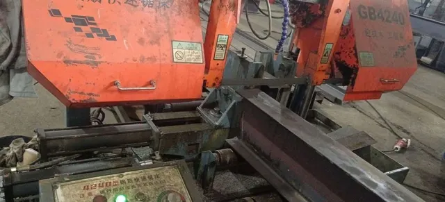Станок ленточнопильный по металлу GB4240