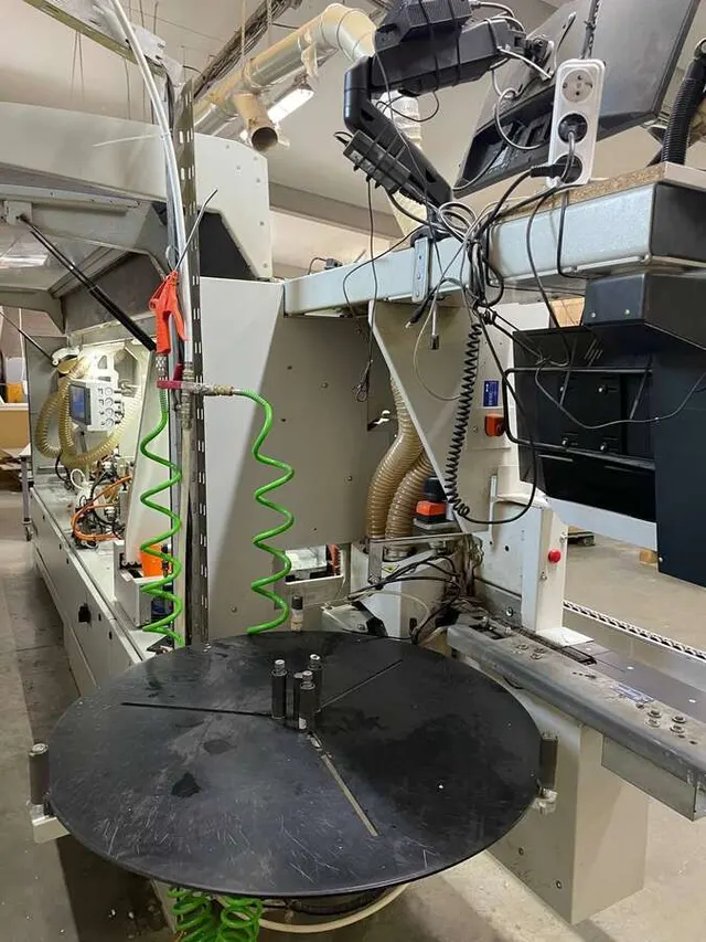 Кромкооблицовочный станок AKRON 1440A BIESSE