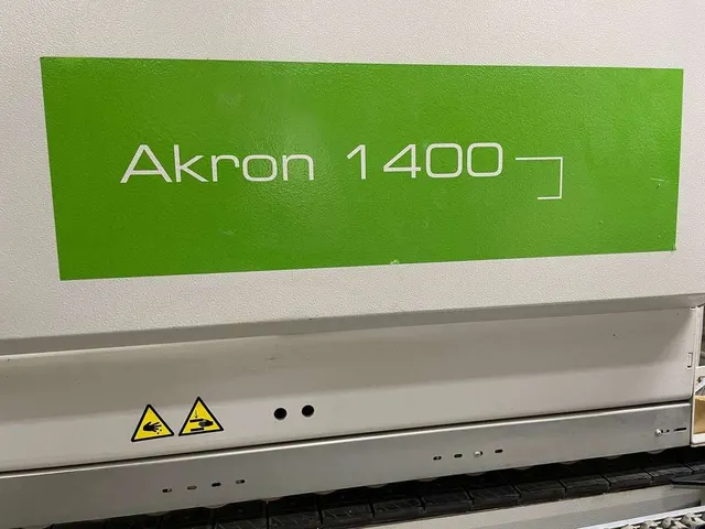 Кромкооблицовочный станок AKRON 1440A BIESSE