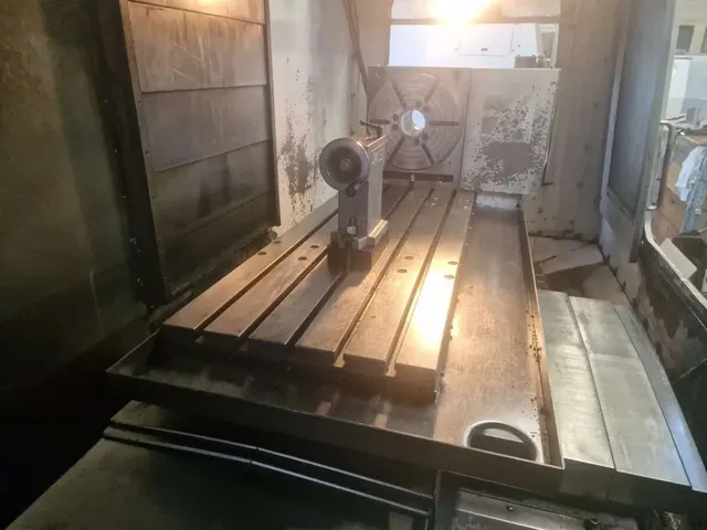 Обрабатывающий центр Haas VF-4HE 2001г.в.