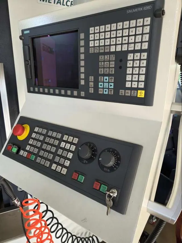 Фрезерный станок с ЧПУ MetalCraft VMC855