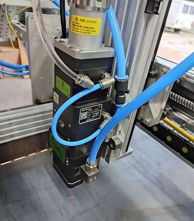 Станок для лазерной резки металла 1500W