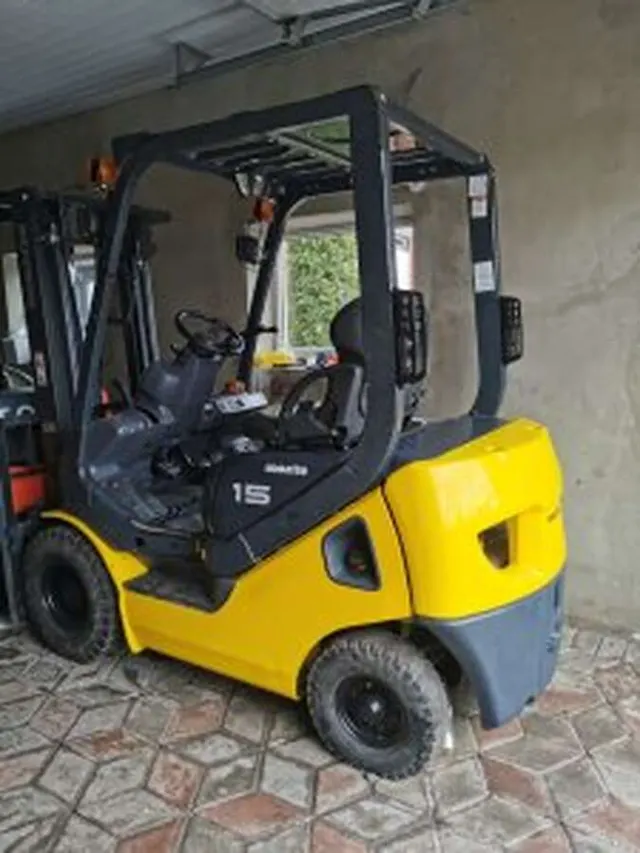 Вилочный погрузчик Komatsu FG15T-2