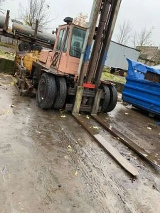 Вилочный погрузчик Львовский