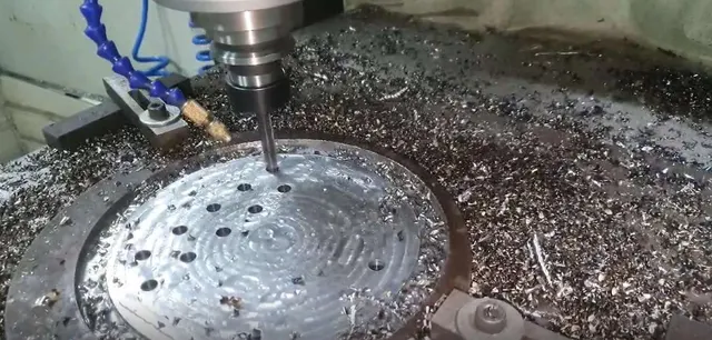 Станок фрезерный с ЧПУ по металлу