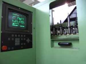 Обрабатывающий центр с ЧПУ MAHO MH 1200 S