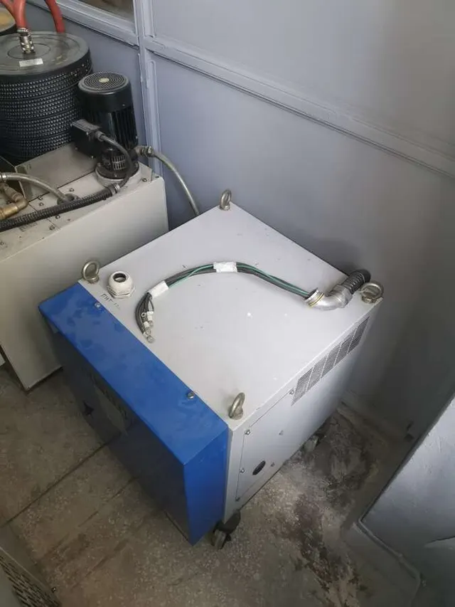 Электроэррозийный станок Mitsubishi DWC90C