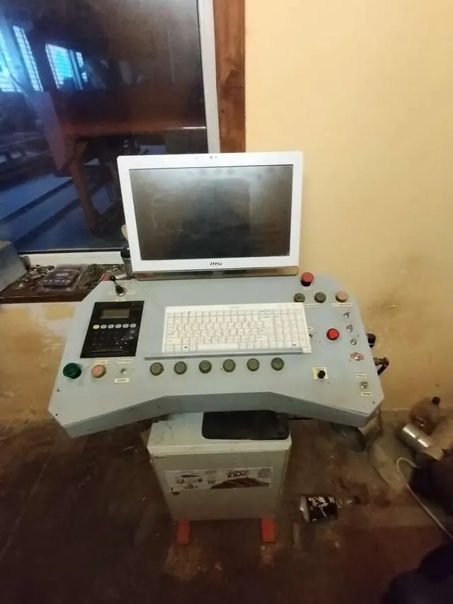 Углопильный станок Discovery