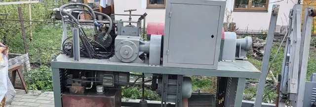 Правильно-отрезной станок