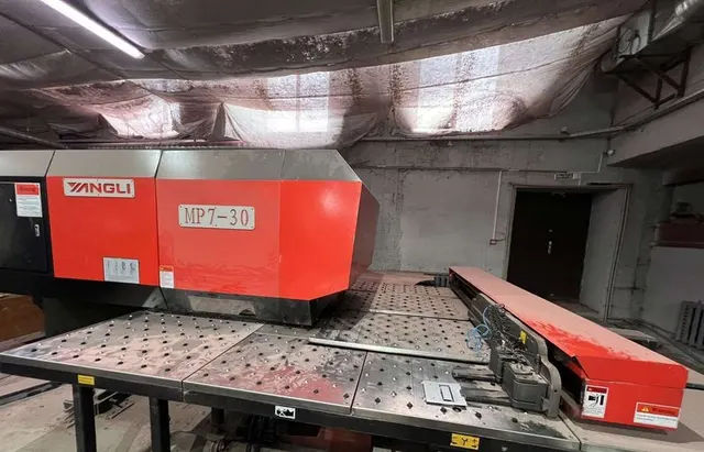 Координатно-пробивной пресс YANGI MP7-30