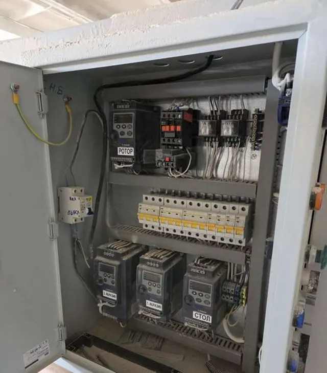 Рельефно-шлифовальный станок SDA-1200