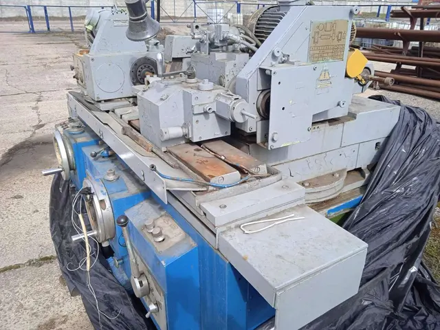 Круглошлифовальный станок 3С130В