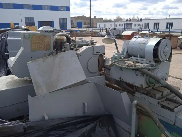 Круглошлифовальный станок 3С130В