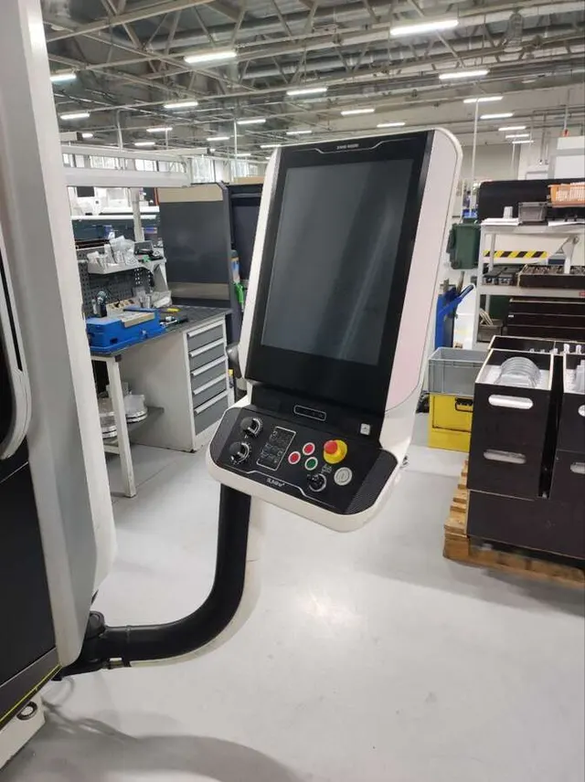 Обрабатывающий центр DMG MORI ecoMill 800V Германия