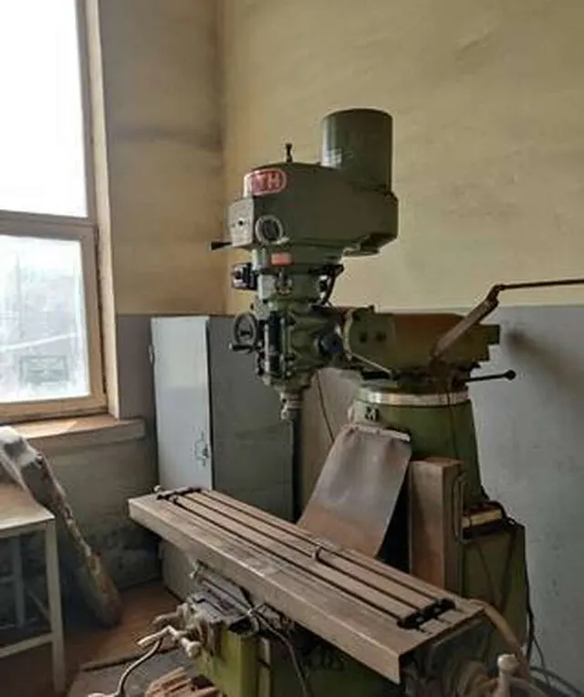 Универсальный фрезерный станок KNUTH MF 1 V