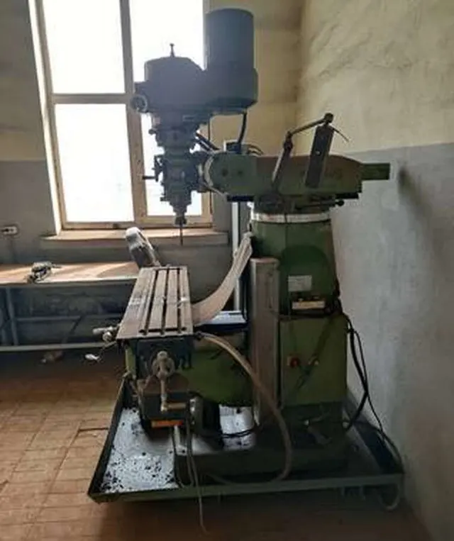 Универсальный фрезерный станок KNUTH MF 1 V
