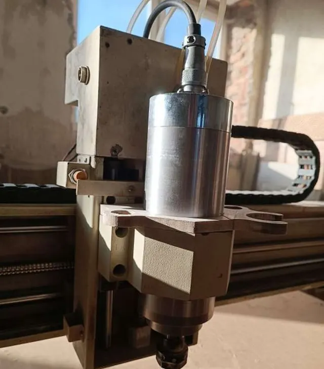Станок фрезерно-гравировальный ЧПУ Bronko SD-1212