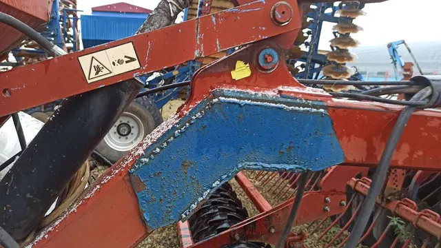 Агрегат почвообрабатывающий посевной АПП-6Д