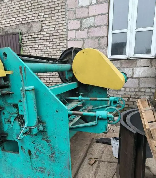 Гильотина 2,5 м
