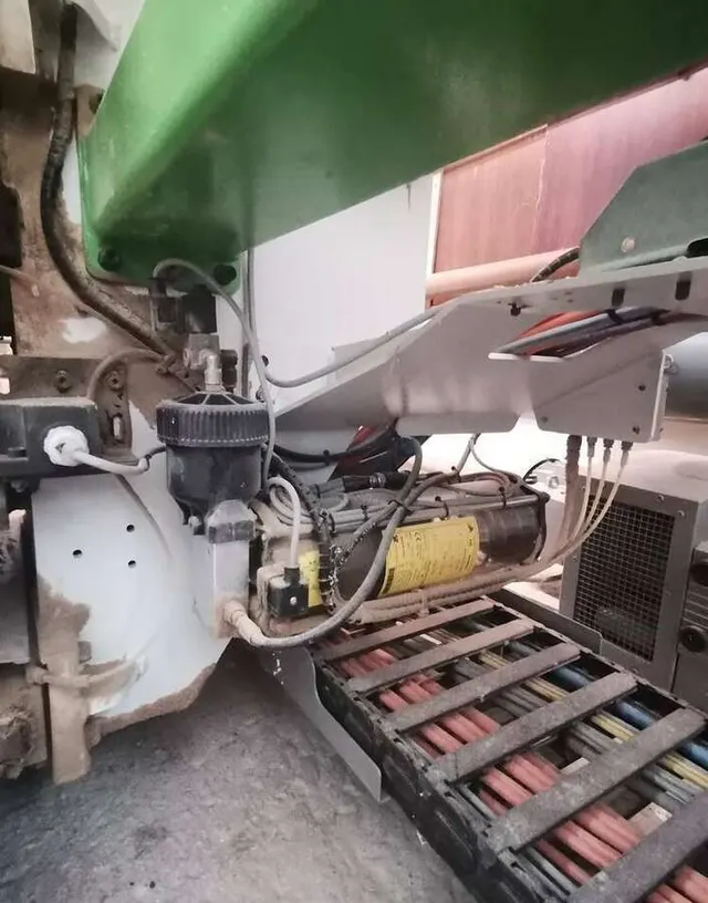 Обрабатывающий центр с ЧПУ BIESSE Rover A-S 1325 UTS