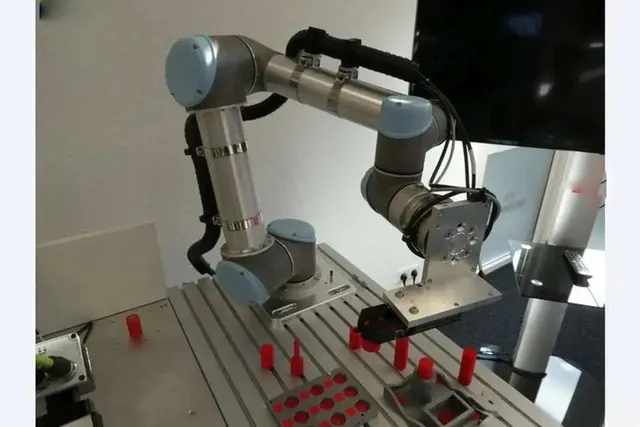 Промышленный робот Universal Robots UR5-CB3.1