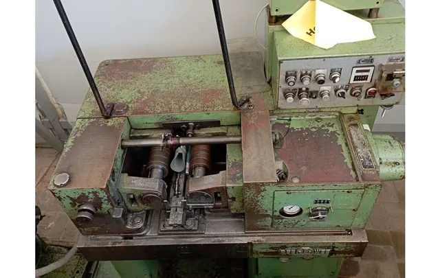Станок резьбонакатной PEE-WEE P24U