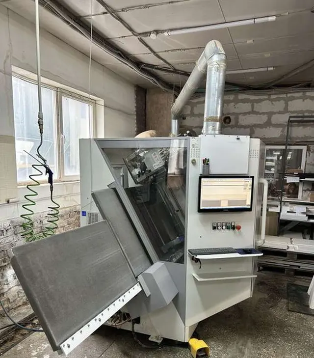 Сверлильно-пазовальный центр с ЧПУ SCM Cyflex F900