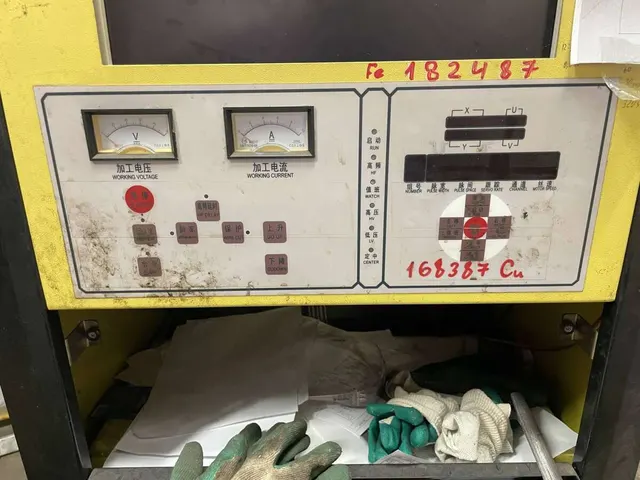 Станок проволочно-вырезной DK7732 с ЧПУ