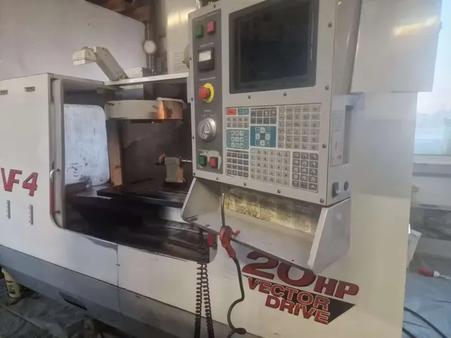Обрабатывающий центр Haas VF-4HE 2001г.в.