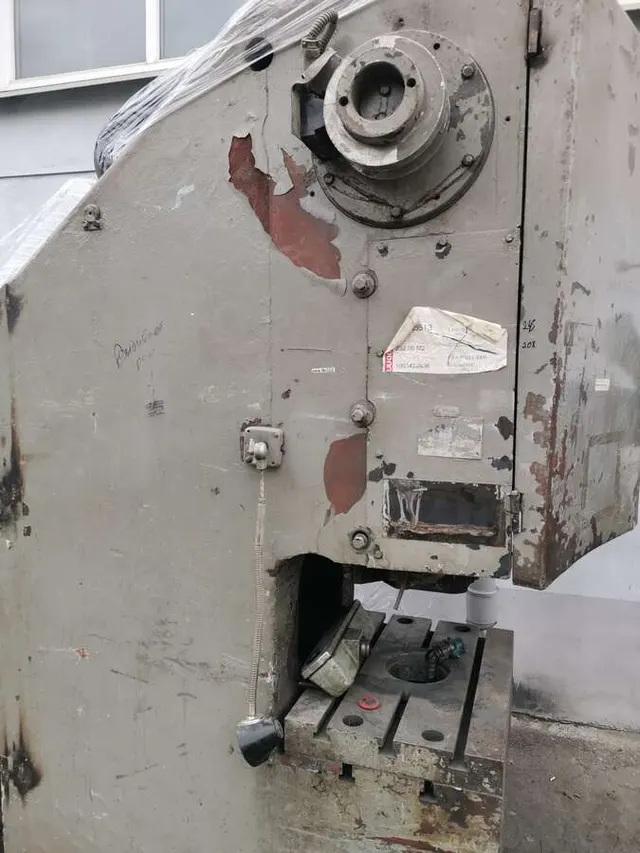 Пресс однокривошипный КД2128, 63 тонны