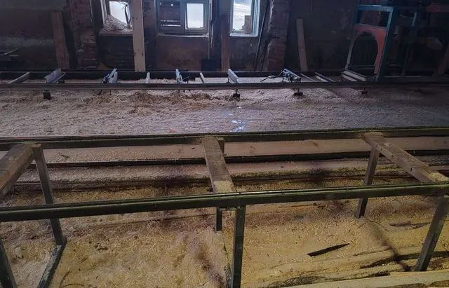 Кромкообрезной станок по дереву
