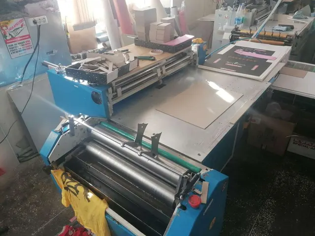 Крышкоделательная машина MF-SCM500A