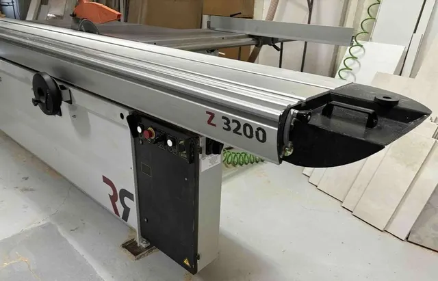 Форматно-раскроечных станок Robland Z-3200